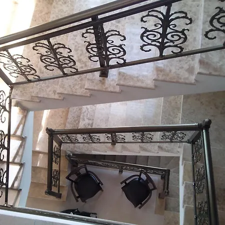 מלון Thalassies Nouveau 3*